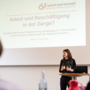 Stiftung Arbeit und Umwelt der IGBCE; Fachgespräch: Arbeit und Beschäftigung in der Zange? Doppelter Druck durch Digitalisierung und ökologischer Transformation auf die berufliche Anpassung in der deutschen Industrie. Rednerin Dr. Kajsa Borgnäs ; Foto: ©Andrea Vollmer